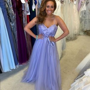 NEW With TAGS lavender full skirt gown w/ tie